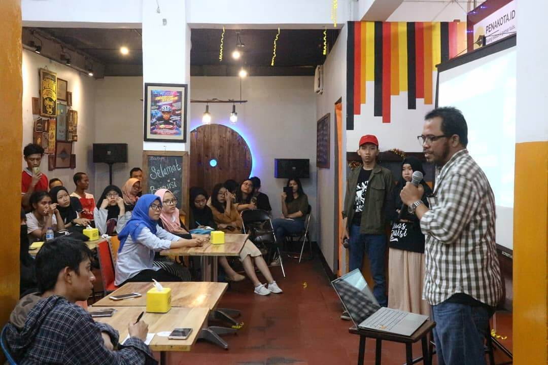 Mengenal Kelas Puisi Lebih Dekat